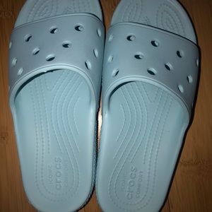 Croc women’s slides size 7